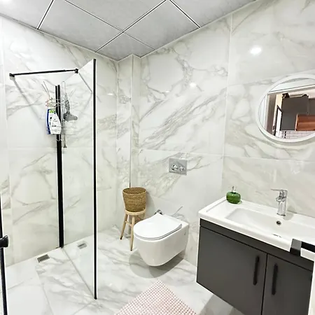 Yeni Denize Yakin Minimalist Evler Mersin (Mediterranean)